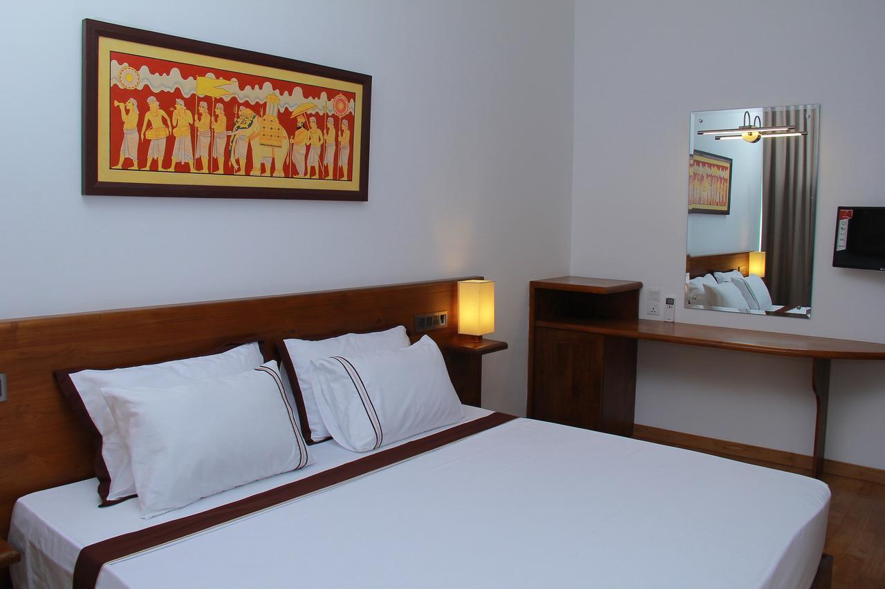 Arena Hotel Beruwala Buitenkant foto